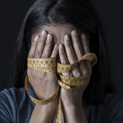 BLESSURES EMOTIONNELLES ET PERCEPTION DEFORMÉE DU CORPS